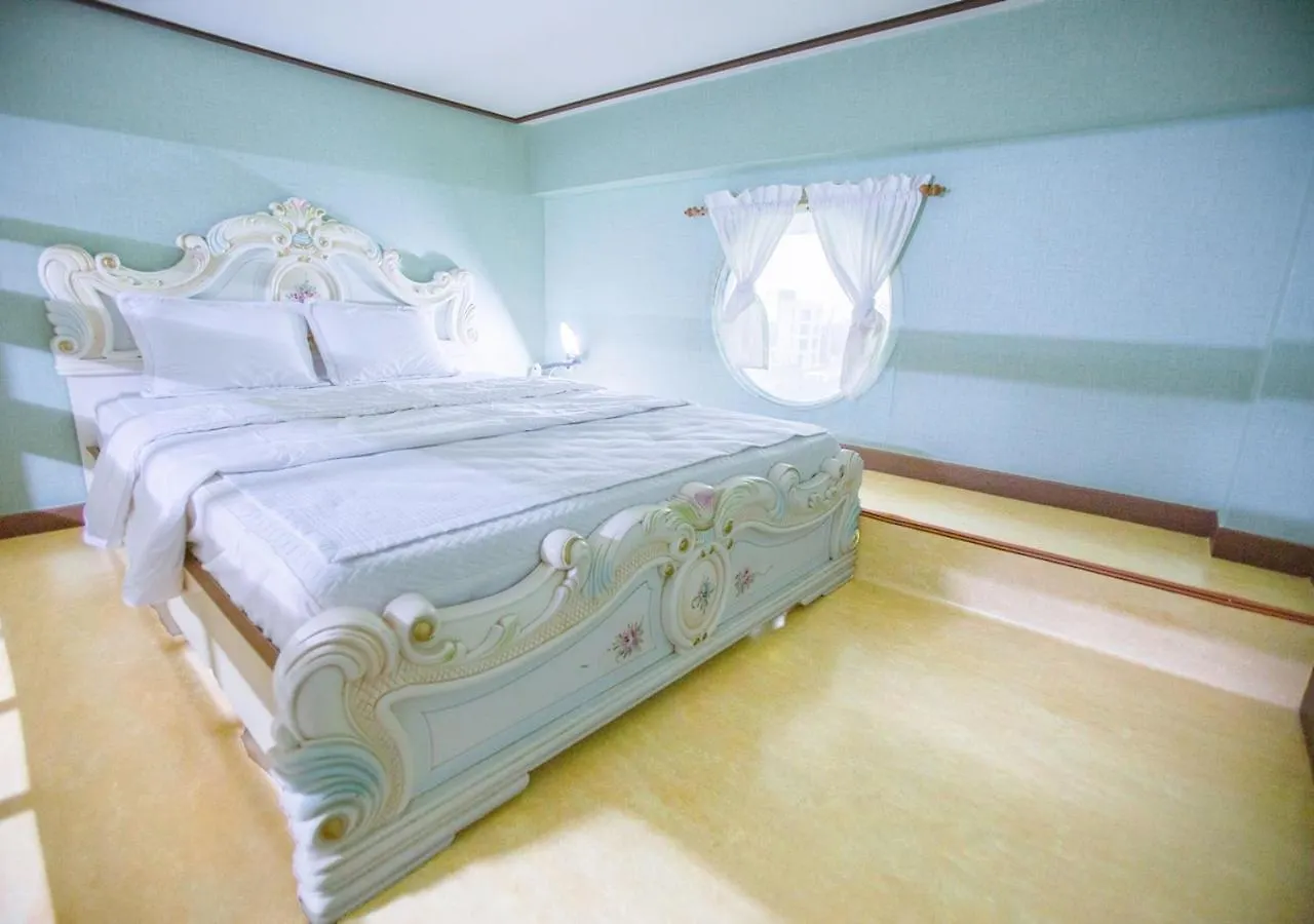 منتجع Jeju Resortel