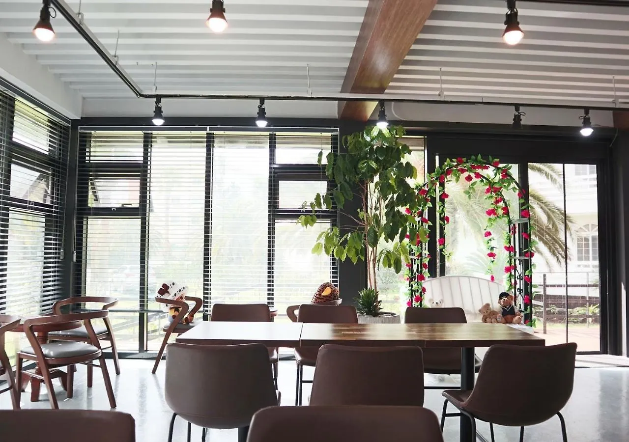 Jeju Resortel منتجع
